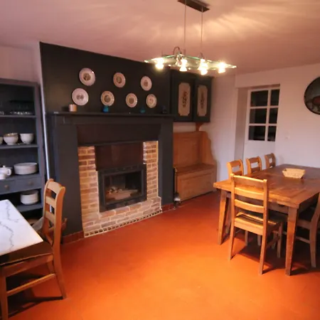 Alojamento de Acomodação e Pequeno-almoço Le Pommenial De La Herissonniere 3*