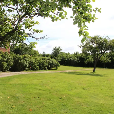 Alojamento de Acomodação e Pequeno-almoço Le Pommenial De La Herissonniere 3*