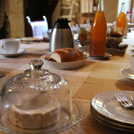 Alojamento de Acomodação e Pequeno-almoço Le Pommenial De La Herissonniere 3*