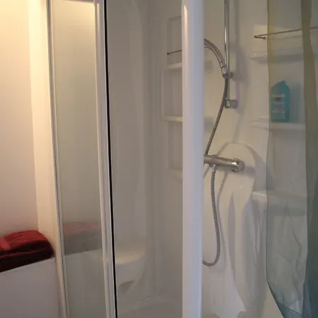 Alojamento de Acomodação e Pequeno-almoço Le Pommenial De La Herissonniere 3*