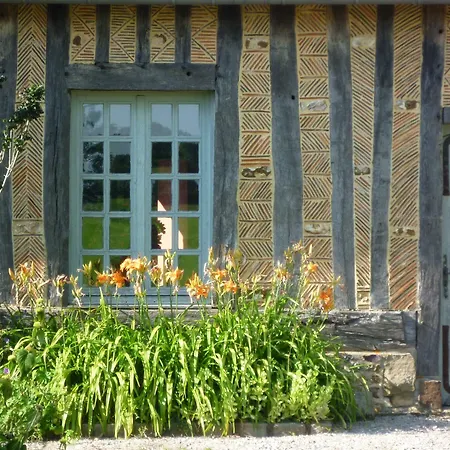 Le Pommenial De La Hérissonnière Bed & Breakfast 3*