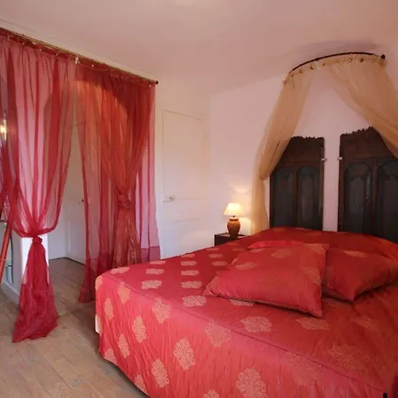 Le Pommenial De La Hérissonnière Bed & Breakfast 3*