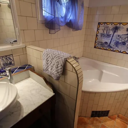 Bed & Breakfast Le Pommenial De La Herissonniere 3*