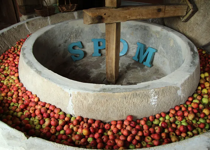 Le Pommenial De La Herissonniere 住宿加早餐酒店